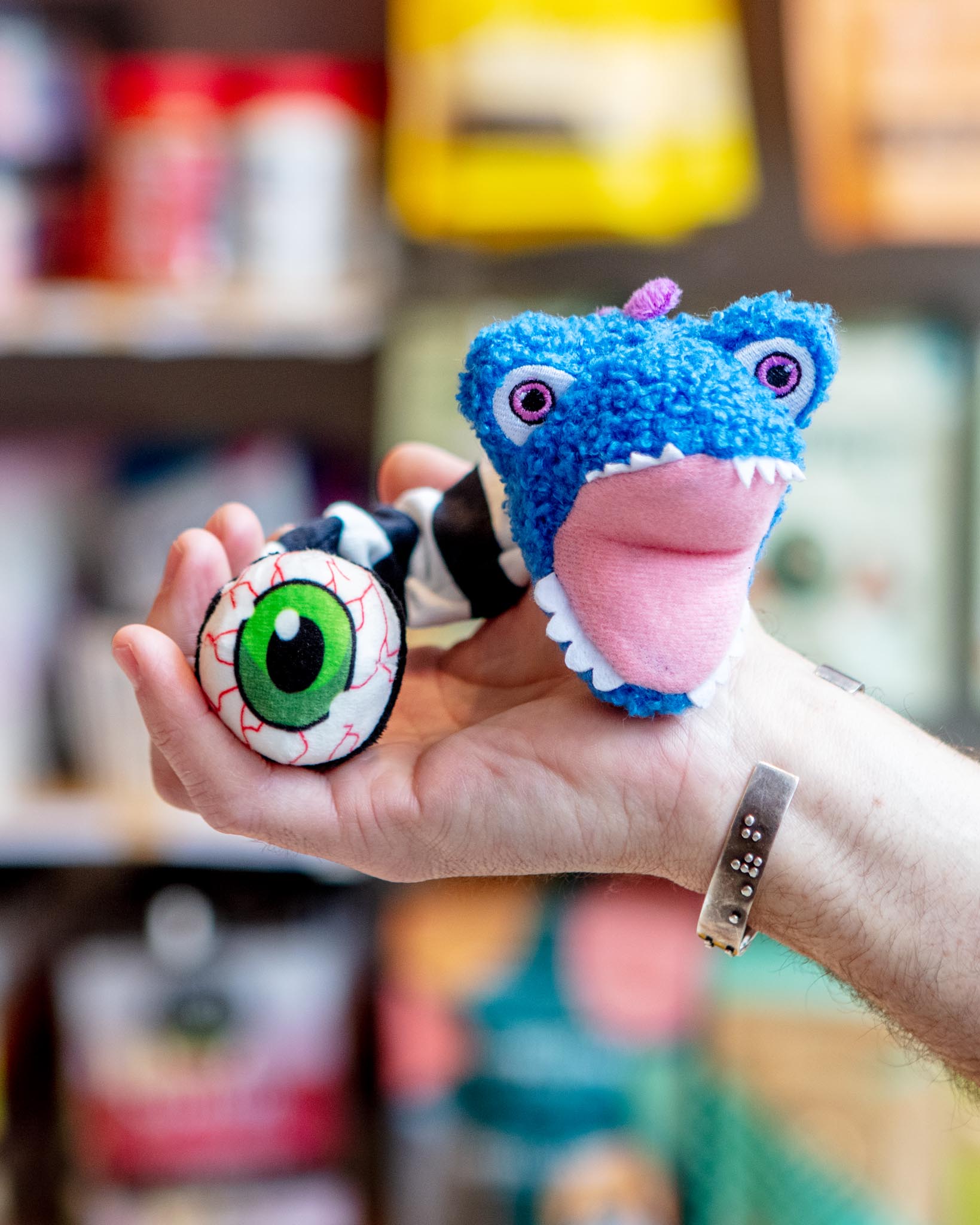 Eyesaur Jr. Crinkly Catnip Toy